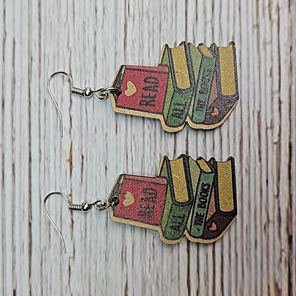 NIP READ ALL BOOKS TEACHERS WIRE PIERCED EARRINGS - Picture 4 of 9
